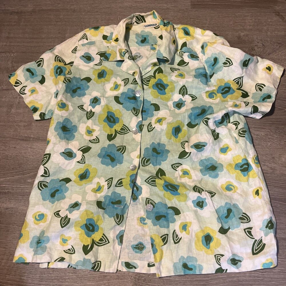 Lunazui  Women’s Resort wear Floral Print Button Up Shirt Size L
